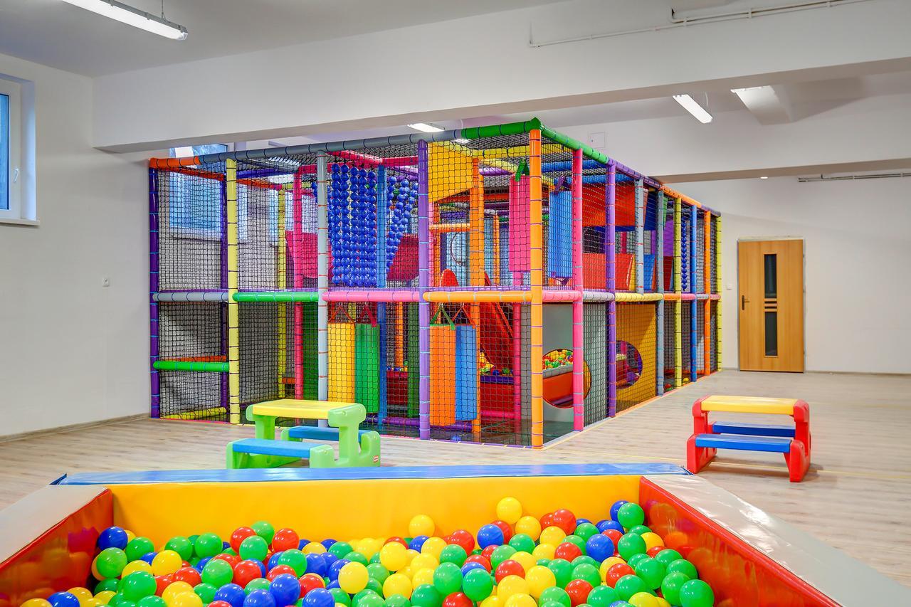 Apartamenty Poddabek- Basen Kryty, Sauna, Animacje Dla Dzieci , Malpi Gaj, Baseny Na Dachu بودودومبيا المظهر الخارجي الصورة
